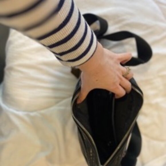 Croc Embossed Belt Bag - Picture 5 of 6